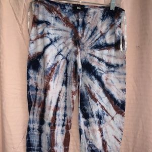 2 Pair NWOT lightweight lounge crop leggings